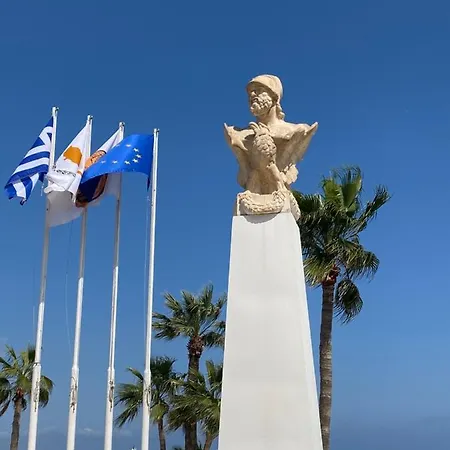 Alex City 203 Larnaca